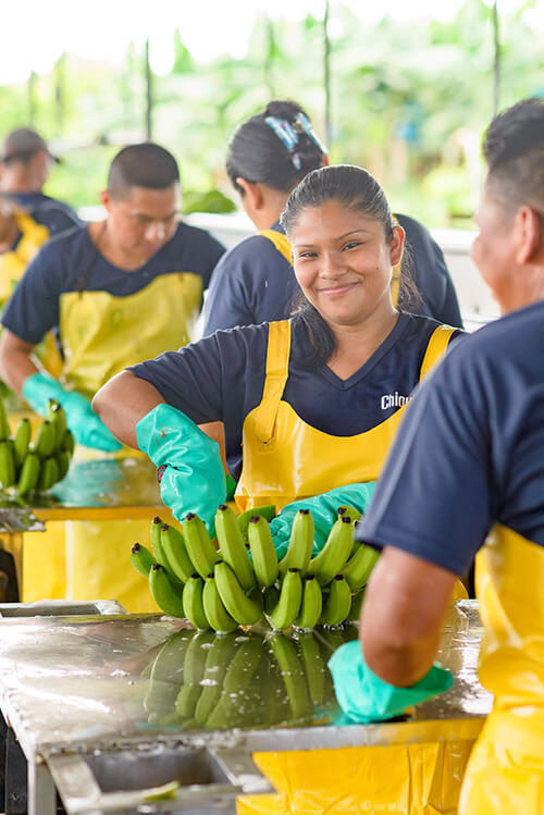 Chiquita gaat de uitdaging aan om vrouwen te emanciperen - 1