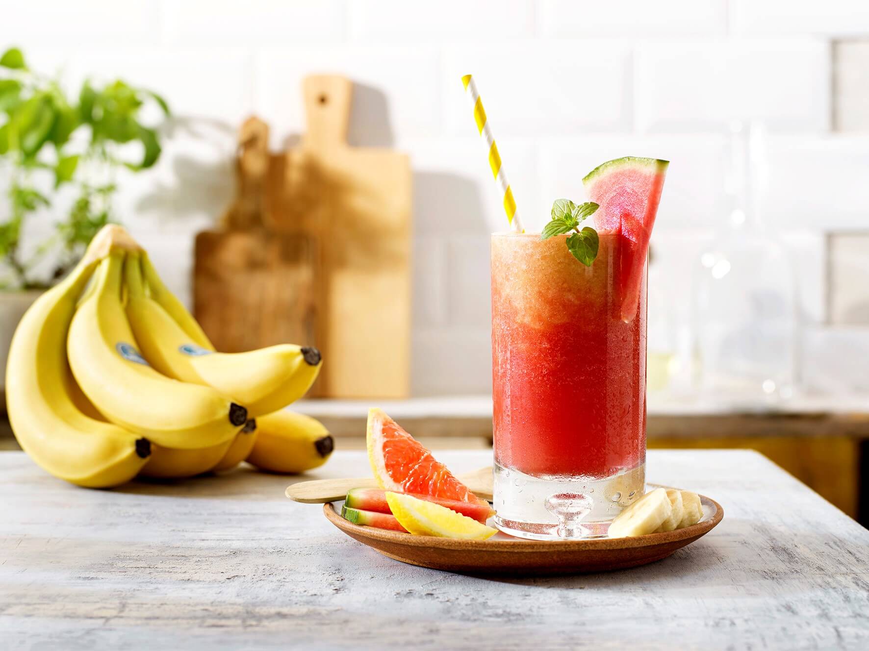 Pink Sunrise mocktail met Chiquita bananen en watermeloen