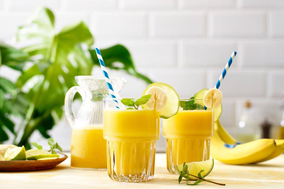 Tropische Chiquita bananencolada-shake met kokoswater