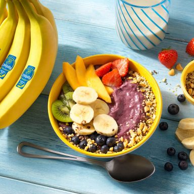 Chiquita bananen en acaibessen yoghurt bowl