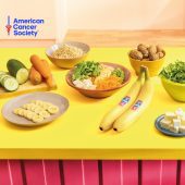 Bruine Rijst Bowl met Chiquita Bananen, Feta, Walnoten & Knapperige Groenten